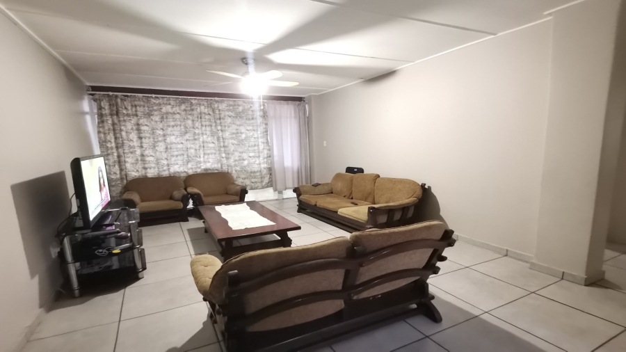 1 Bedroom Property for Sale in Potchefstroom North West